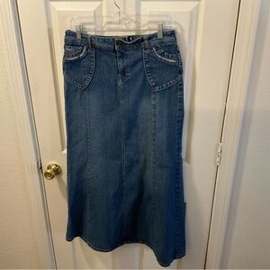 Stylish Blue Denim Skirt